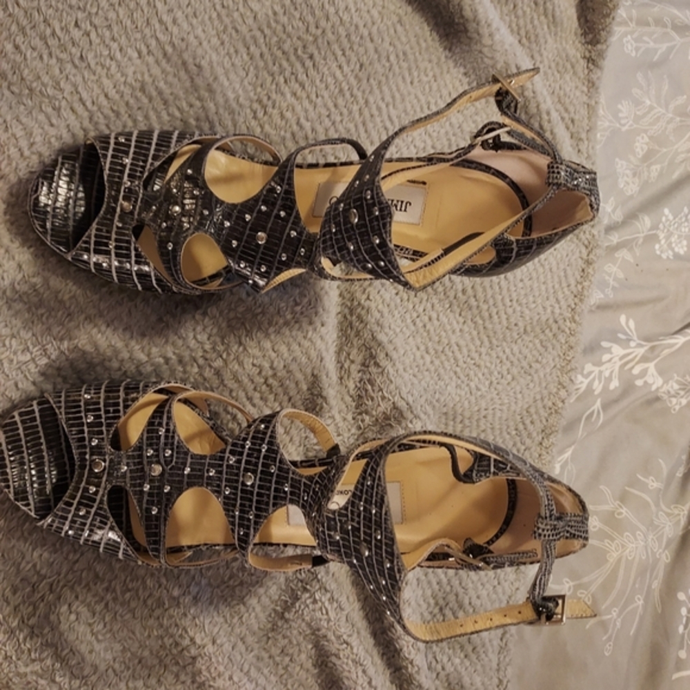 Elegant Dark Gray Crocodile Pattern Stilettos